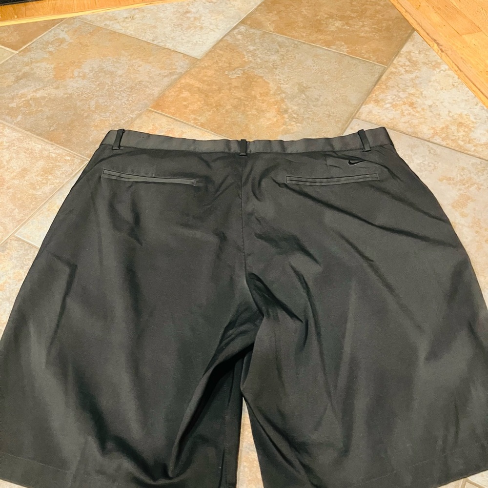 NIKE MENS DRI-FIT GOLF SHORTS